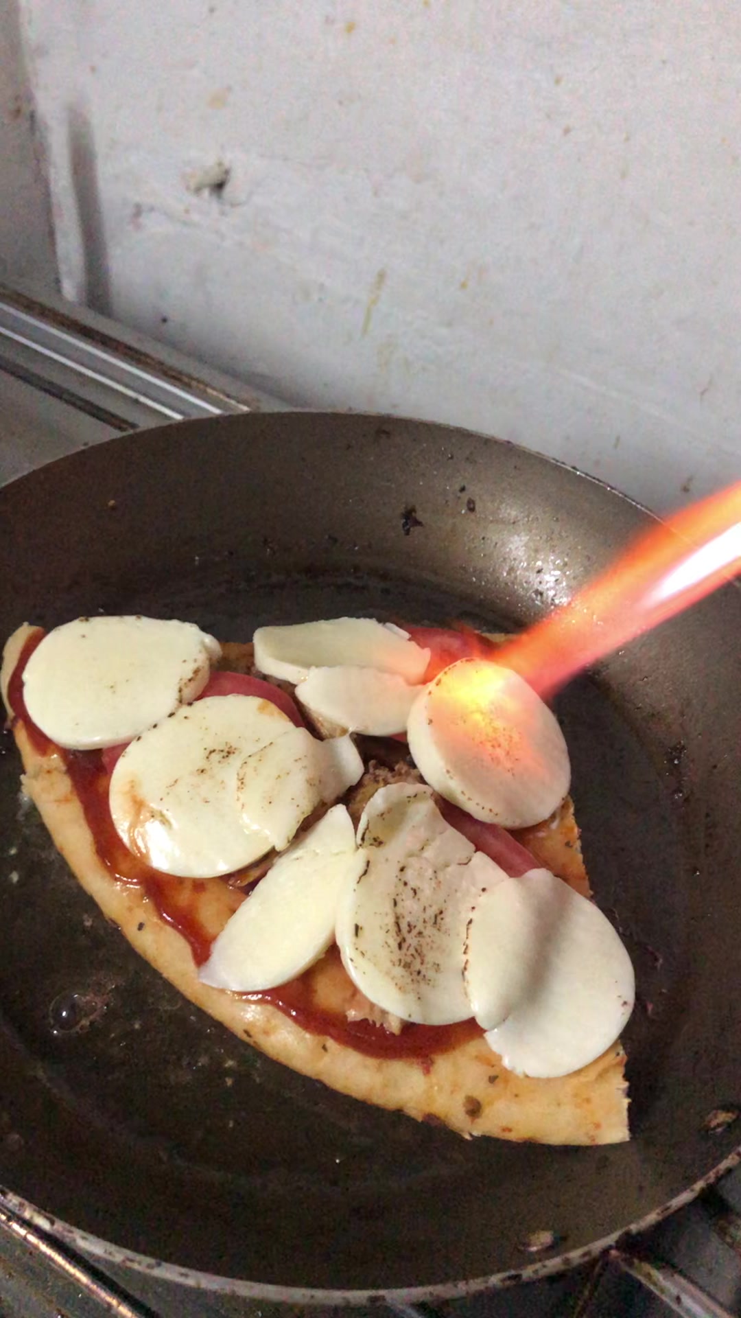 Pizza с горелкой