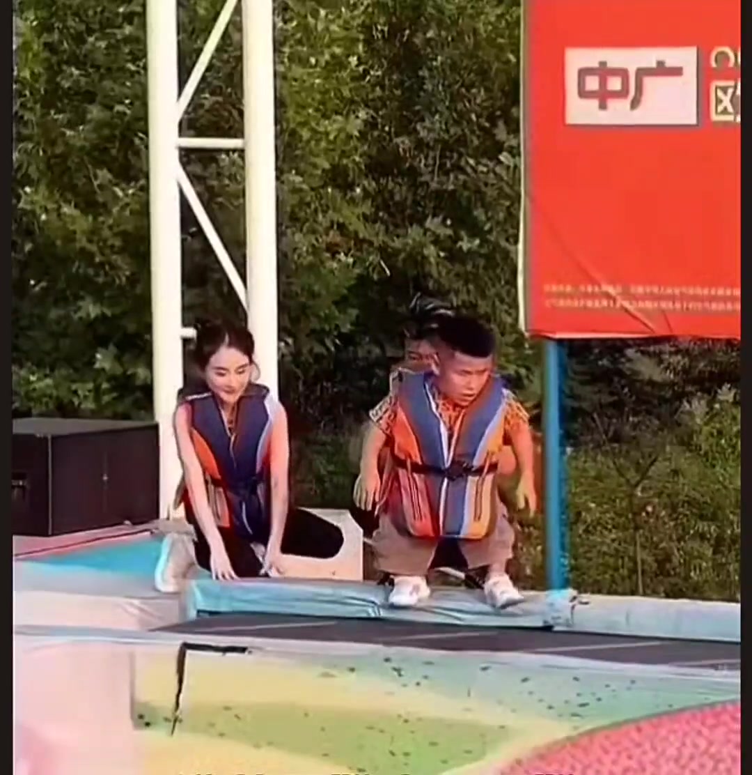 Карлик, забег...